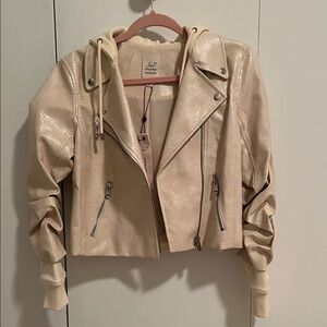 NWT Cinq a Sept Evie Snakeskin Jacket